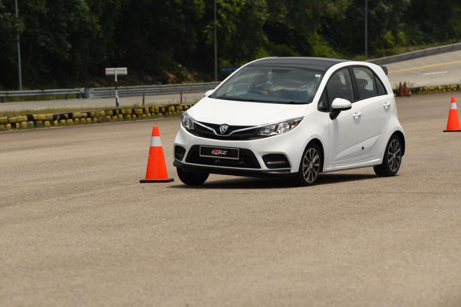  Proton Iriz 2019 года  (фото 7 из 8)